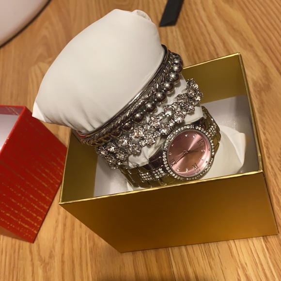 Jewelry Set - Picture 4 of 4